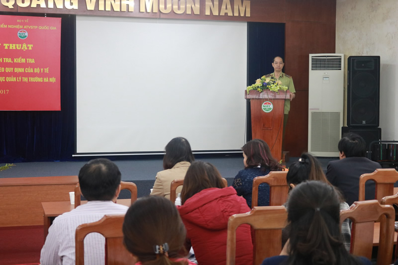 dao-tao-ngan-han-cap-chung-chi-lay-mau-thuc-pham-1.jpg