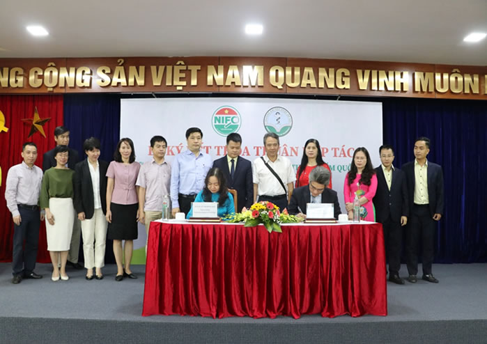 Lễ ký kết Biên bản ghi nhớ hợp tác giữa Viện liên minh okvip okvip vệ sinh okviphoatdong quốc gia (NIFC) với Trường Đại học Dược Hà Nội ( HUP)-1