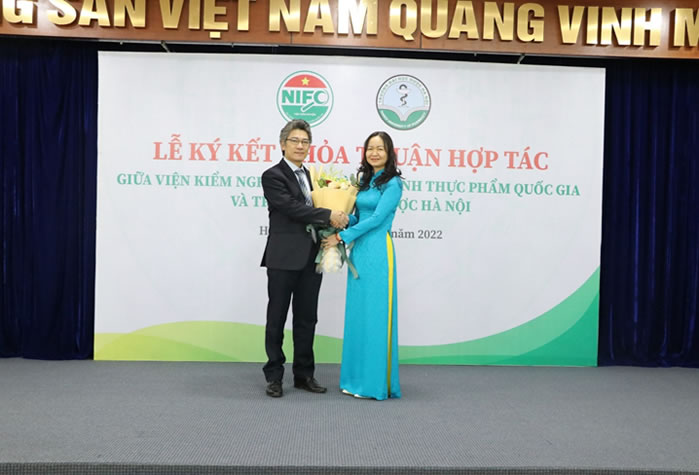 Lễ ký kết Biên bản ghi nhớ hợp tác giữa Viện liên minh okvip okvip vệ sinh okviphoatdong quốc gia (NIFC) với Trường Đại học Dược Hà Nội ( HUP)-4