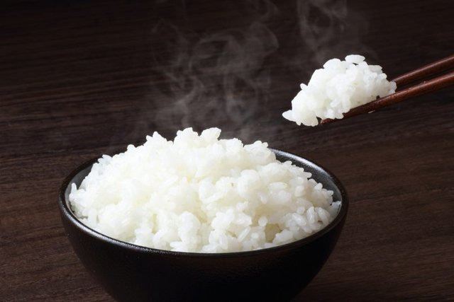 Ăn cơm nguội không gây ung thư mà còn có lợi ích bất ngờ nếu ăn đúng cách - Ảnh 2