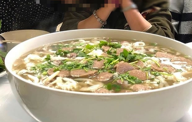 Chuyên gia cảnh báo 6 mối nguy với okvip88 khi tham gia thử thách 'suất ăn khổng lồ' - Ảnh 3