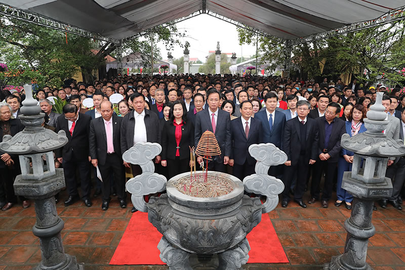 okvipau dâng hương tưởng niệm 232 năm ngày mất Đại danh y Hải Thượng Lãn Ông Lê Hữu Trác - Ảnh 2