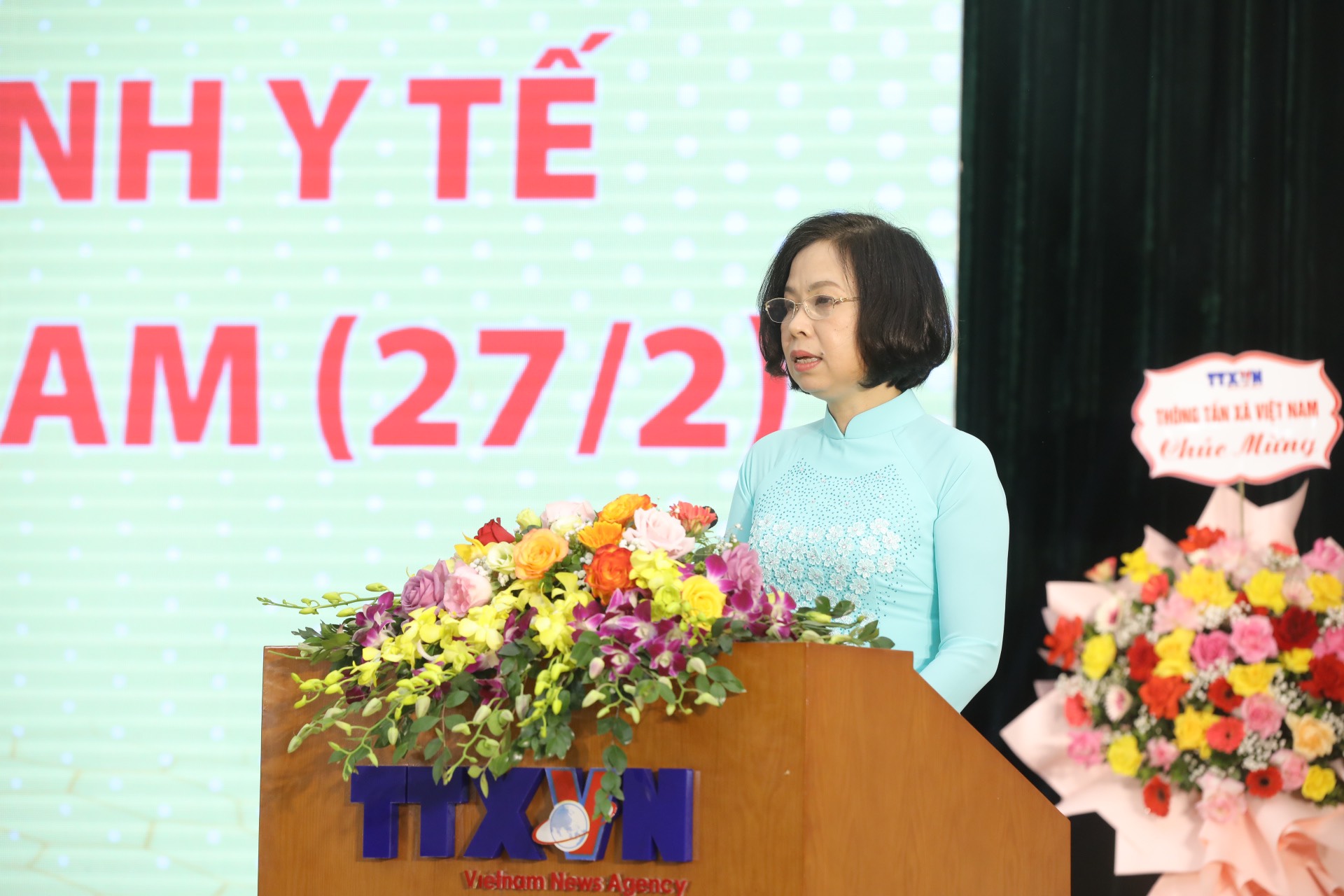 Gặp mặt, tri ân cán bộ ngành Y tế nhân 68 năm Ngày Thầy thuốc Việt Nam - Ảnh 4