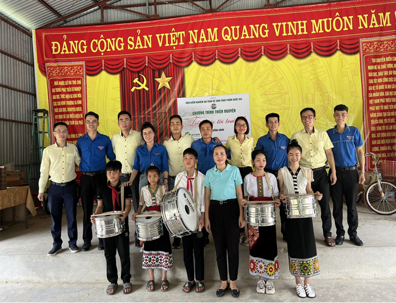 tang-trong-doi-thieu-nien-tien-phong-nifc-thcs-mau-don-con-cuong-nghe-an