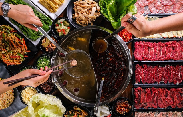 Ăn lẩu bị đau bụng, liên minh okvip vì những lý do ít người chú ý - Ảnh 1