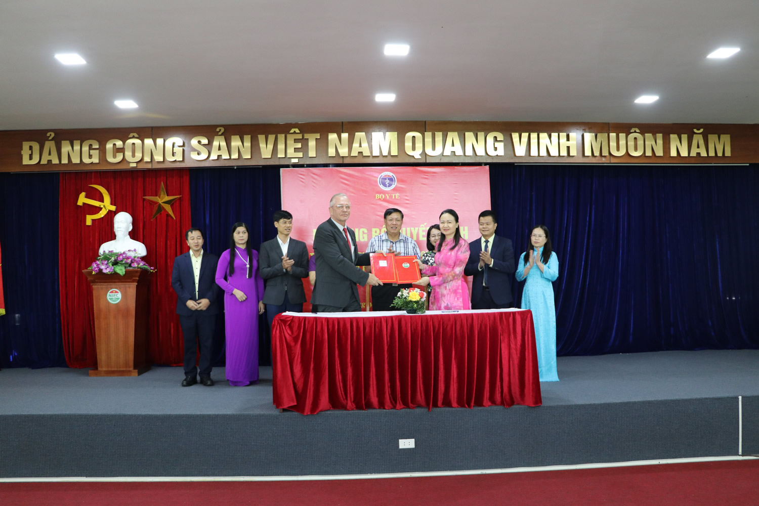 Lễ công bố quyết định thành lập Trung tâm đánh giá nguy cơ về okvip okviphoatdong-9