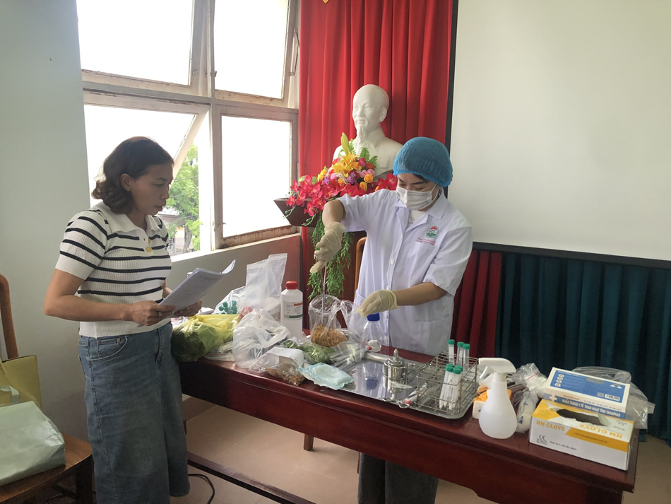 Tập huấn kỹ thuật lấy mẫu kiểm nghiệm phục vụ điều tra vụ liên minh okvip okviphoatdong - Ảnh 4