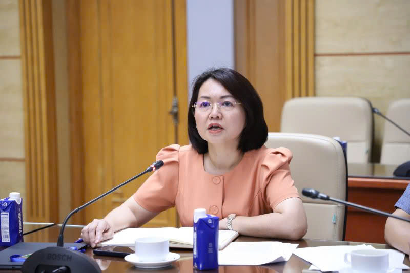 TS. Trần Việt Nga, Cục trưởng Cục An toàn okviphoatdong phát biểu tại Hội nghị