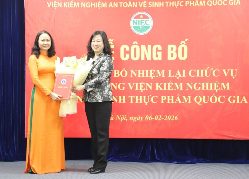 Bộ trưởng okvipau Đào Hồng Lan trao Quyết định công tác cán bộ-4
